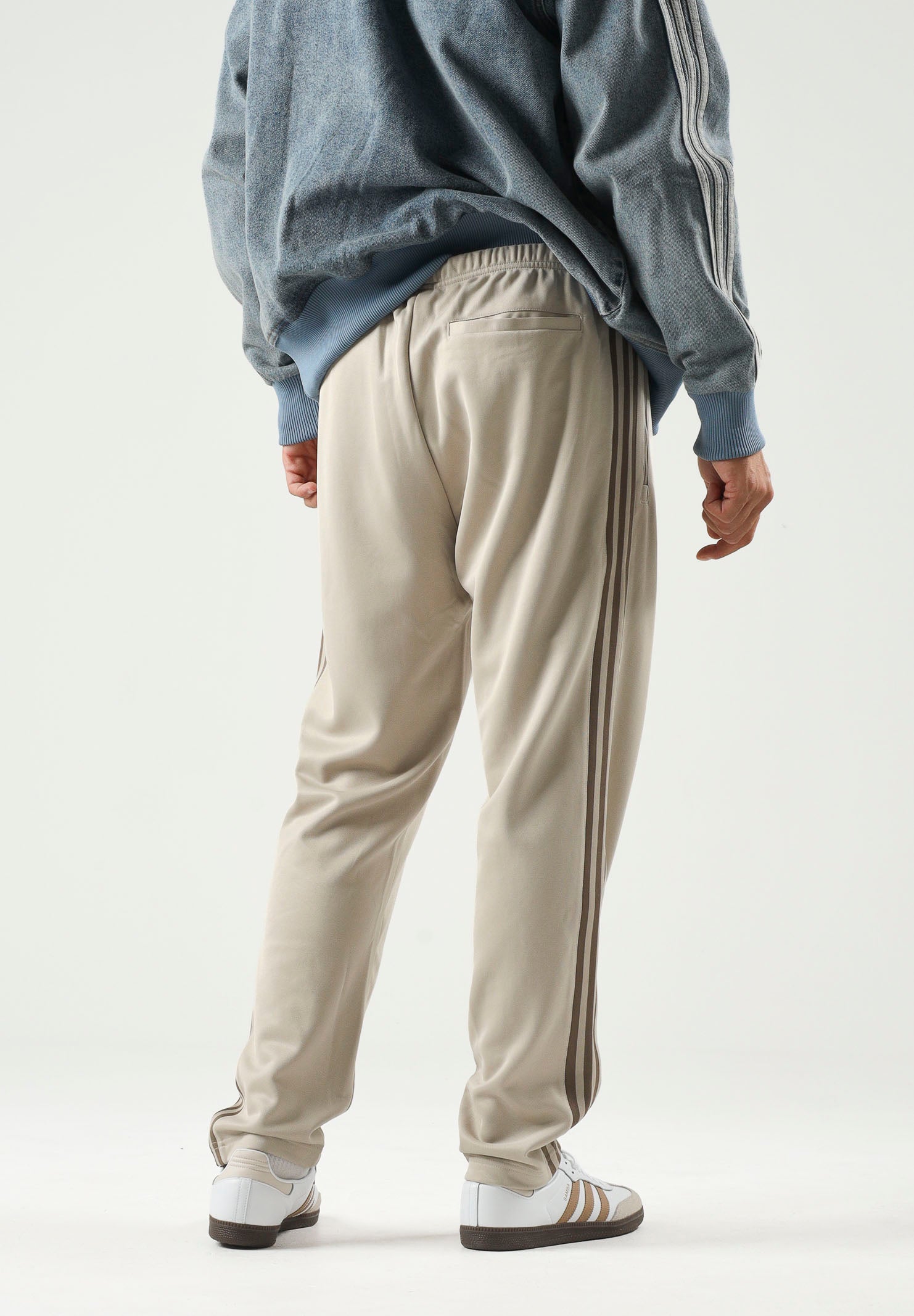 ADIDAS ORIGINALS Pantaloni CLASSIC TRACK PANTS Khaki Three beige da uomo KT5050 . ADIDAS ORIGINALS 