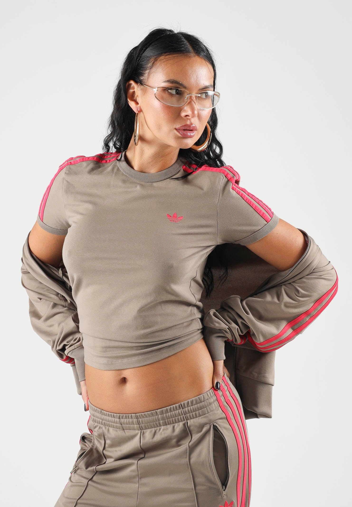 ADIDAS ORIGINALS T-shirt 3 STRIPES SLIM TEE Khaki Six-beige da donna KU8192 . ADIDAS ORIGINALS 