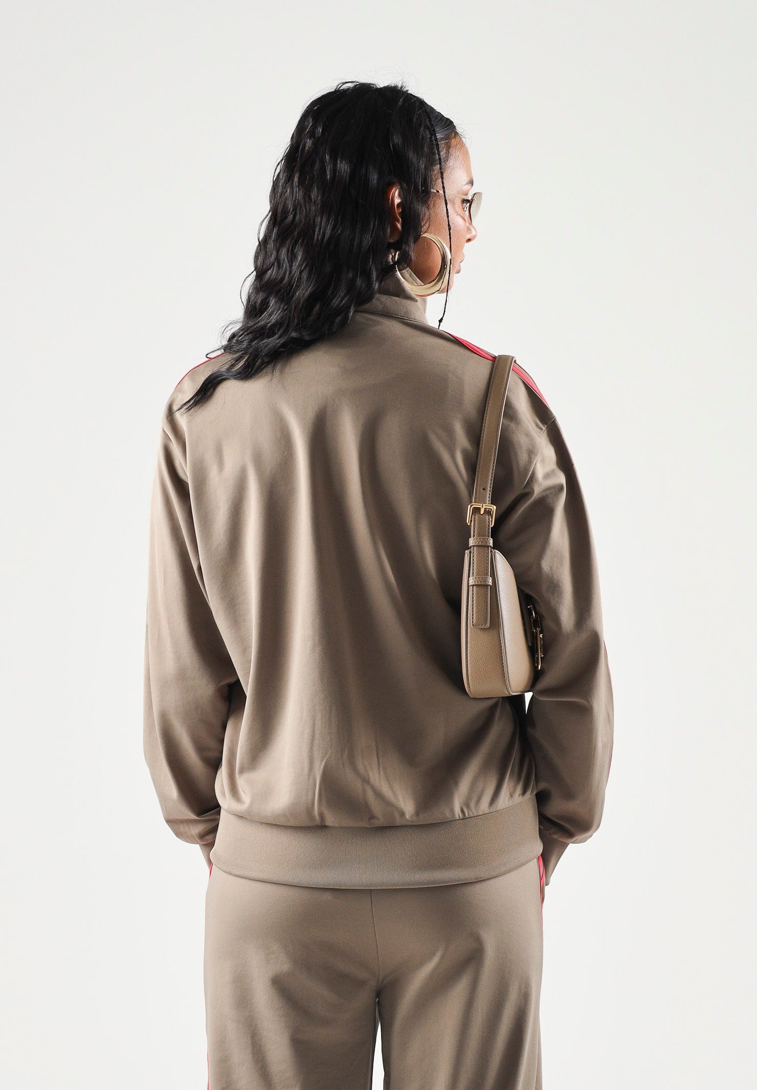ADIDAS ORIGINALS Felpa con zip FIREBIRD TRACK TOP LOOSE Khaki power pink, marrone e rosa, da donna KU8196 . ADIDAS ORIGINALS 