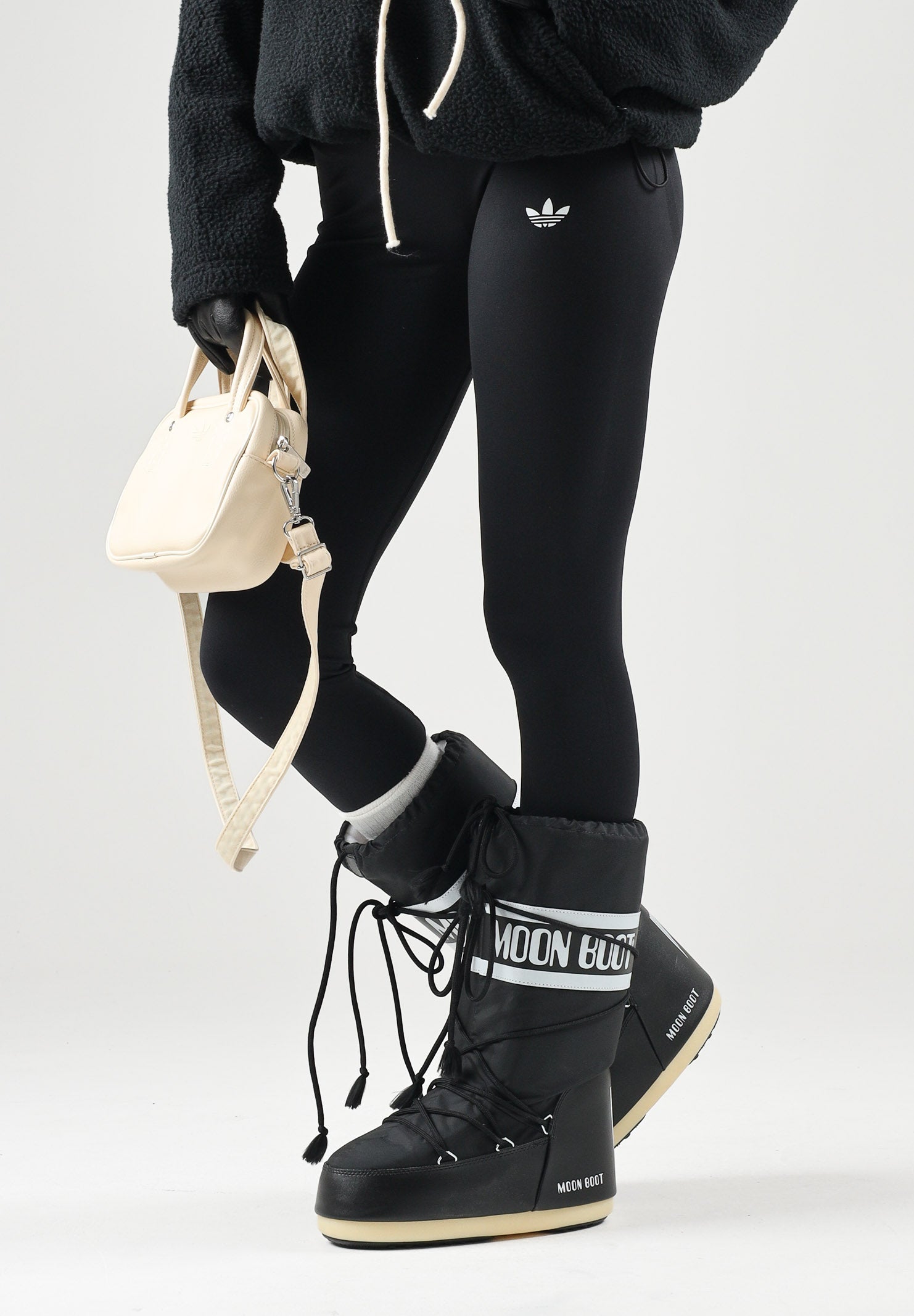 ADIDAS ORIGINALS Leggings W SEAMLESS nero da donna con vita alta e logo Trefoil. KU9745 . ADIDAS ORIGINALS 