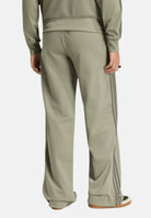 ADIDAS ORIGINALS Pantaloni FIREBIRD LOOSE Silver Pebble / beige e marrone da donna con iconiche 3-Stripes laterali KV2235 . ADIDAS ORIGINALS 