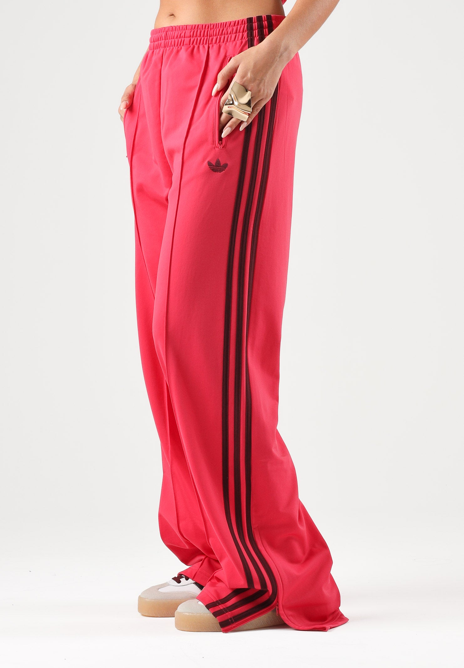 ADIDAS ORIGINALS Pantaloni FIREBIRD LOOSE Maroon rosa acceso e bordeaux da donna. KW0228 . ADIDAS ORIGINALS 