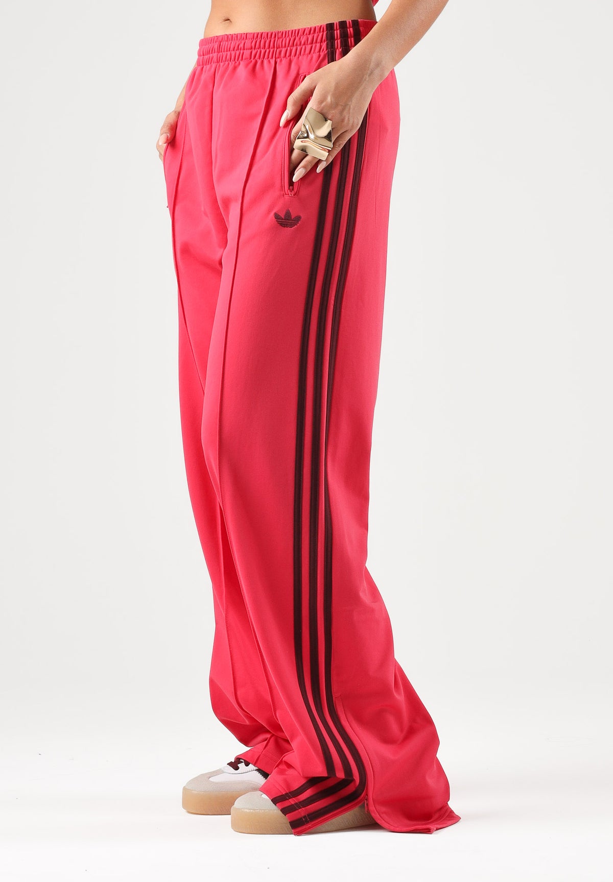 ADIDAS ORIGINALS Pantaloni FIREBIRD LOOSE Maroon rosa acceso e bordeaux da donna. KW0228 . ADIDAS ORIGINALS 
