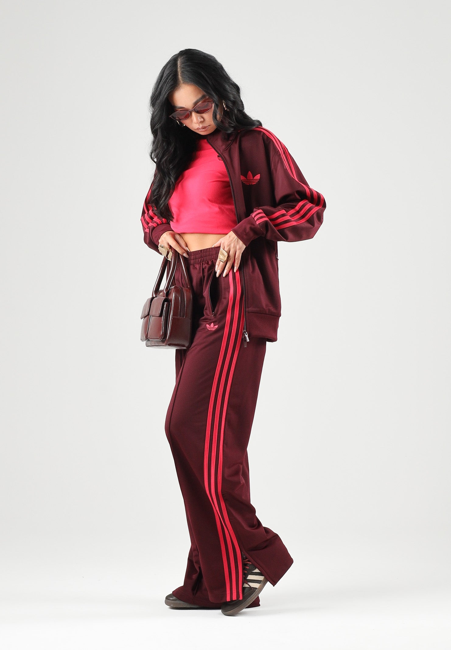 ADIDAS ORIGINALS Pantaloni FIREBIRD LOOSE maroon bordeaux da donna KW0230 . ADIDAS ORIGINALS 