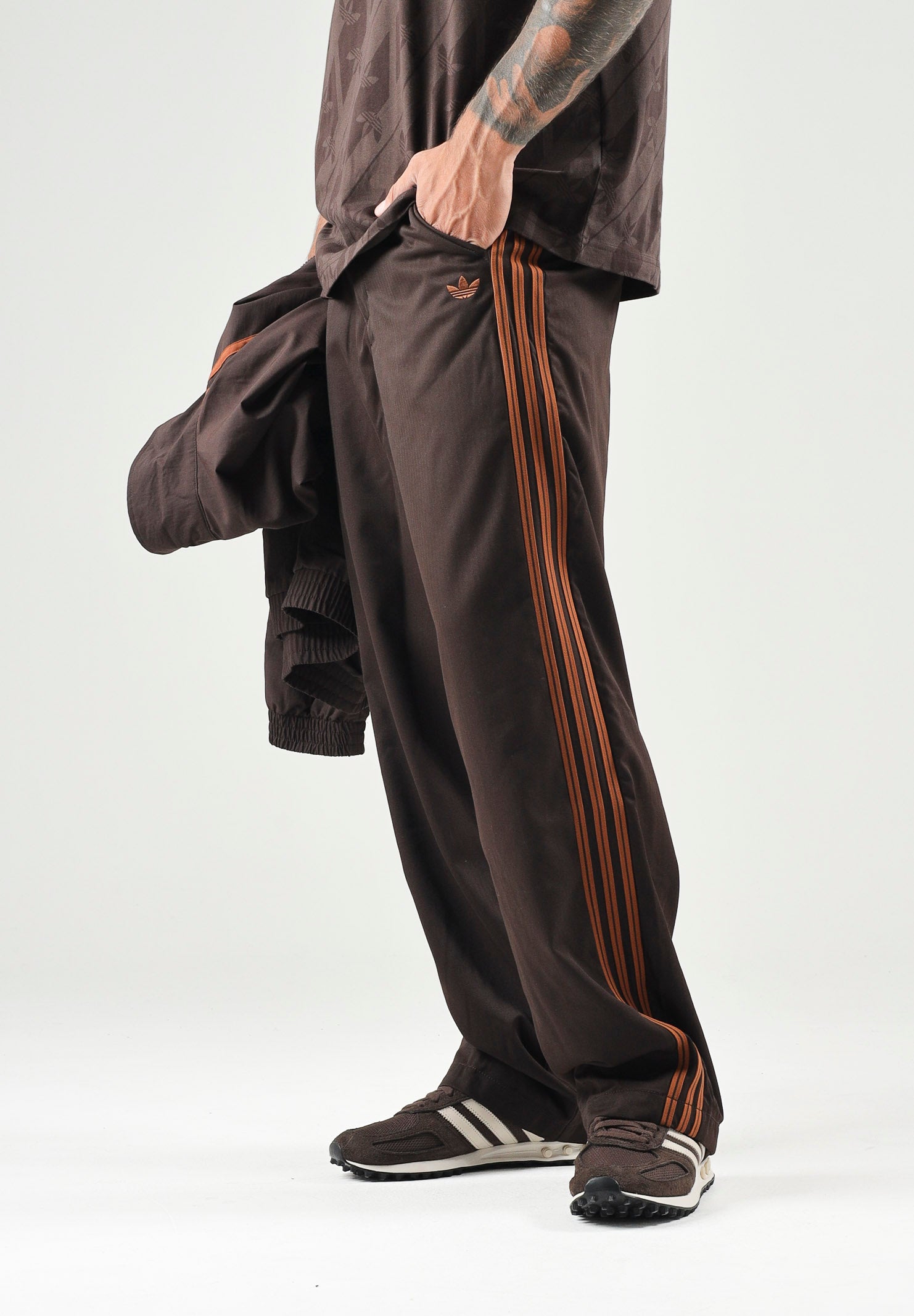 ADIDAS ORIGINALS Pantaloni FIREBIRD TAILORED  Aurora Coffee marrone da uomo KW7986 . ADIDAS ORIGINALS 