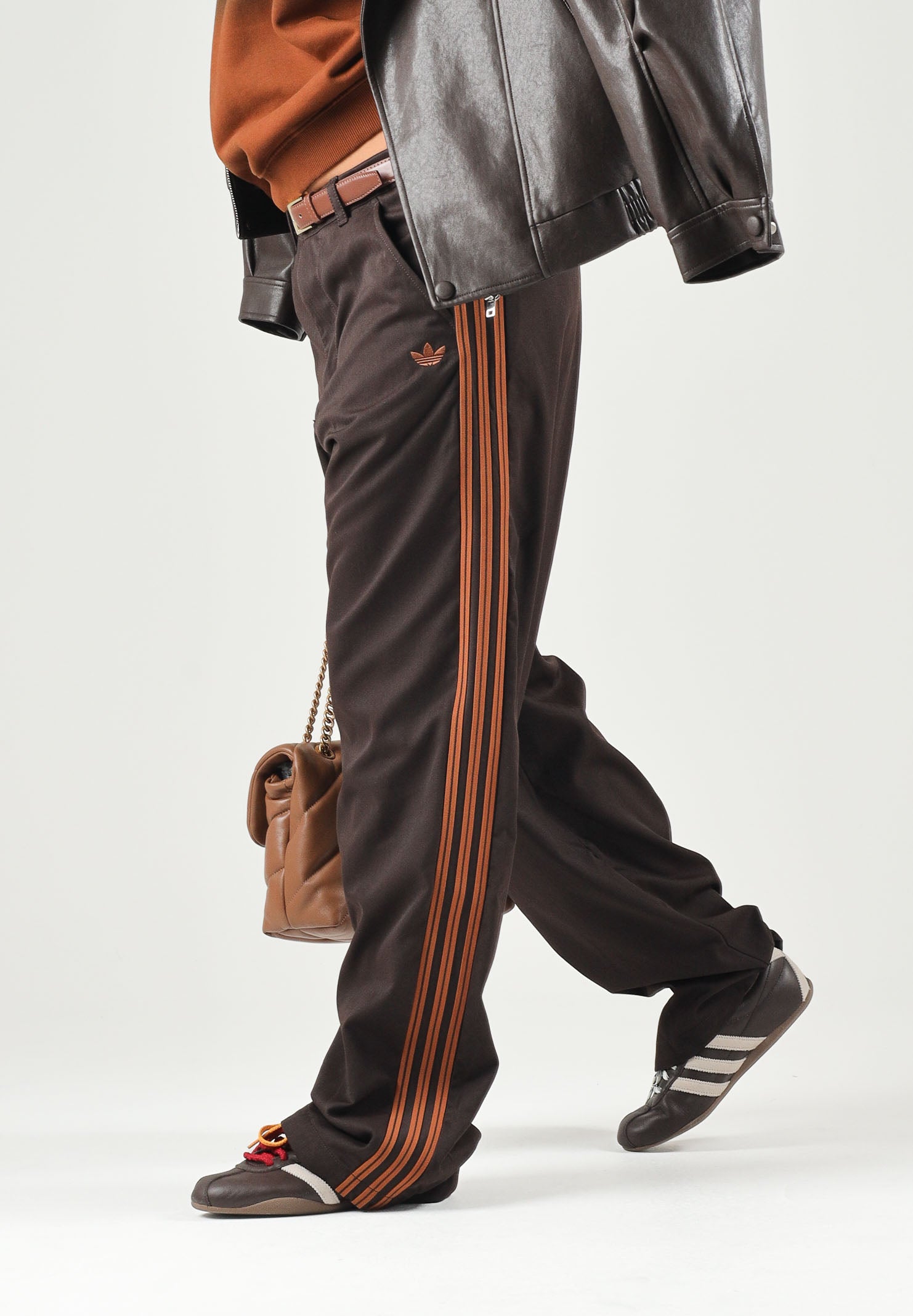 ADIDAS ORIGINALS Pantaloni FIREBIRD TAILORED  Aurora Coffee marrone da uomo KW7986 . ADIDAS ORIGINALS 