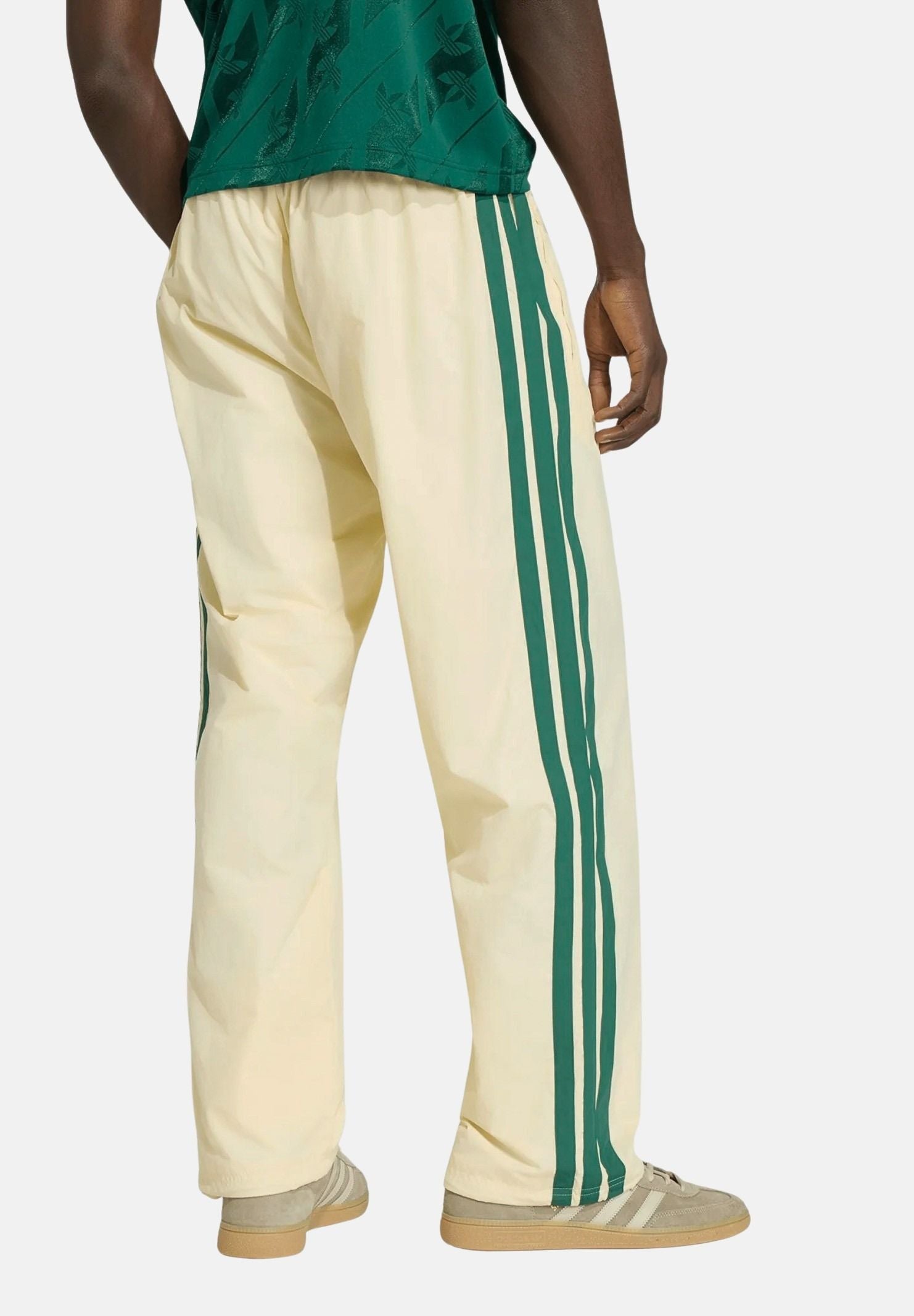 ADIDAS ORIGINALS Pantaloni CUTLINE TRACK PANTS Warm Vanilla crema da uomo con 3-stripes iconiche KW8021 . ADIDAS ORIGINALS 