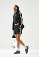 ADIDAS ORIGINALS Felpa SUMMER GLOW medium black-nero da donna<BR/>con iconiche 3-Stripes a contrasto KW8758 . ADIDAS ORIGINALS 