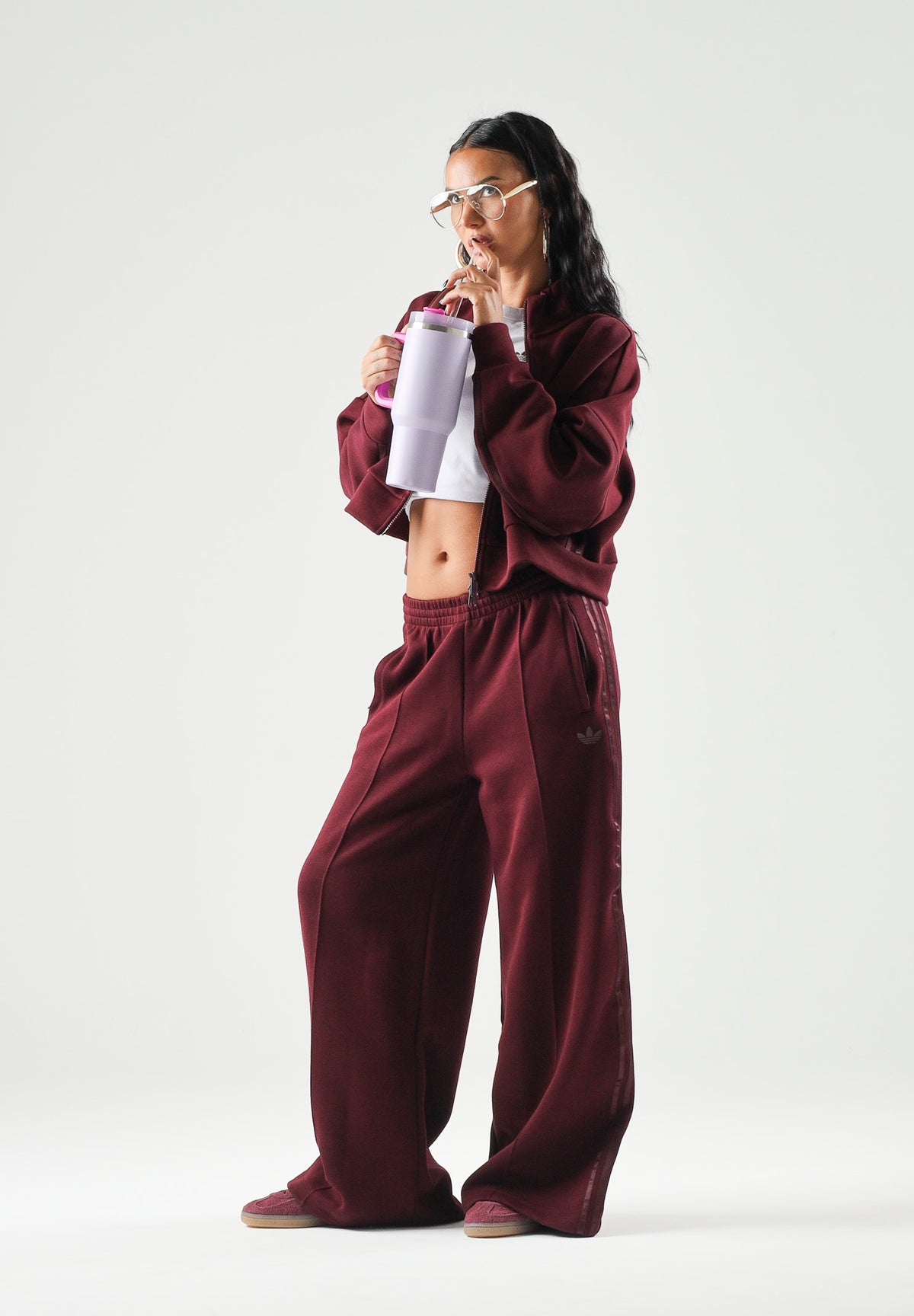 ADIDAS ORIGINALS Pantaloni sportivi SPACER TRACKPANTS Maroon bordeaux da donna con logo iconico KY0850 . ADIDAS ORIGINALS 