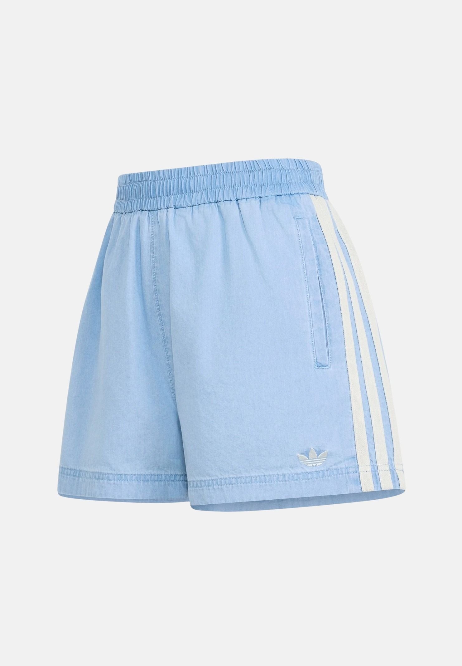 ADIDAS ORIGINALS Shorts SUMMER GLOW light-denim, azzurro, da donna con iconiche 3-Stripes a contrasto<BR/> KY3170 . ADIDAS ORIGINALS 