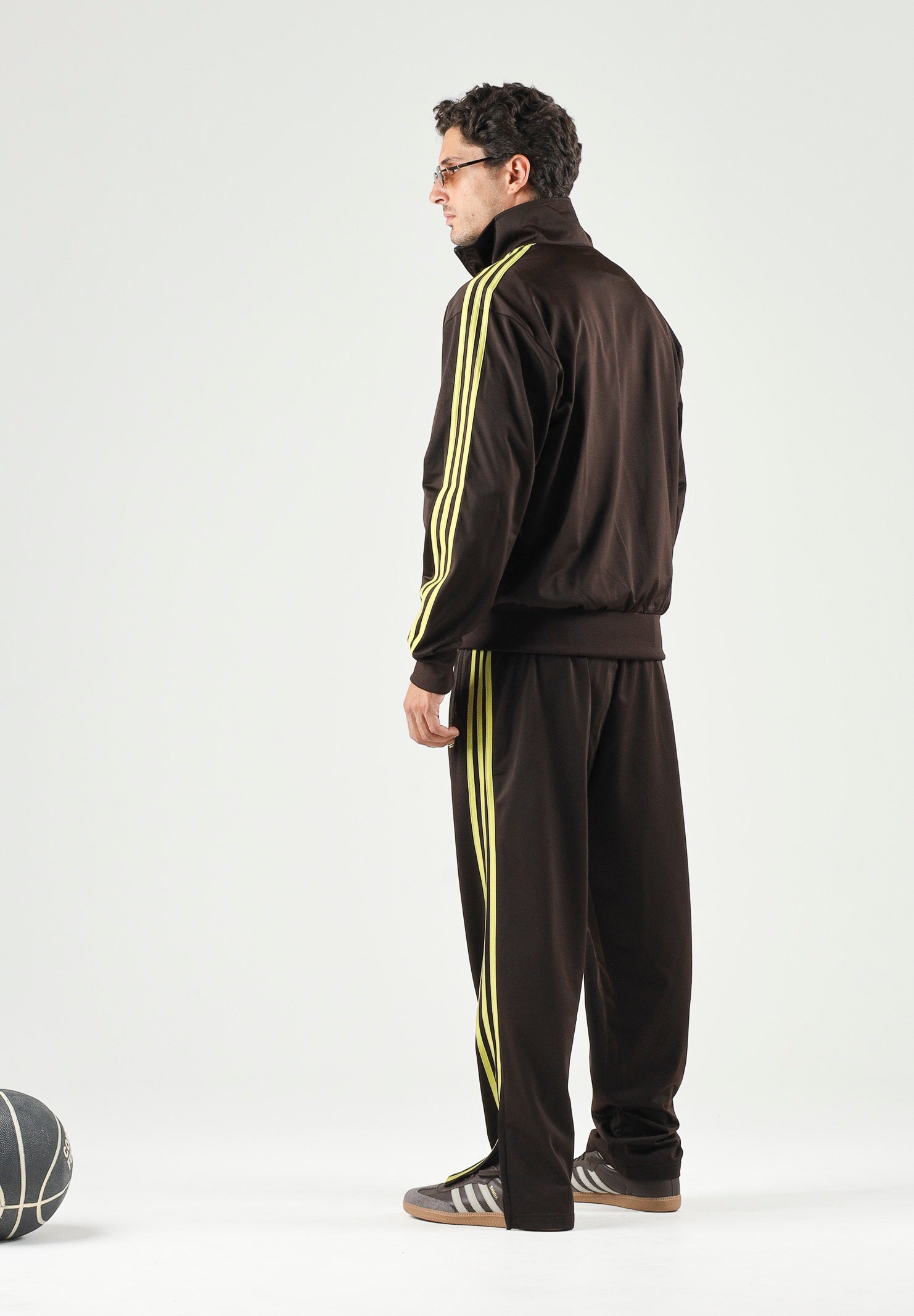 ADIDAS ORIGINALS Pantaloni sportivi Beckenbauer Track Pants AUCO Prelil marrone scuro e giallo da uomo. KZ1206 . ADIDAS ORIGINALS 