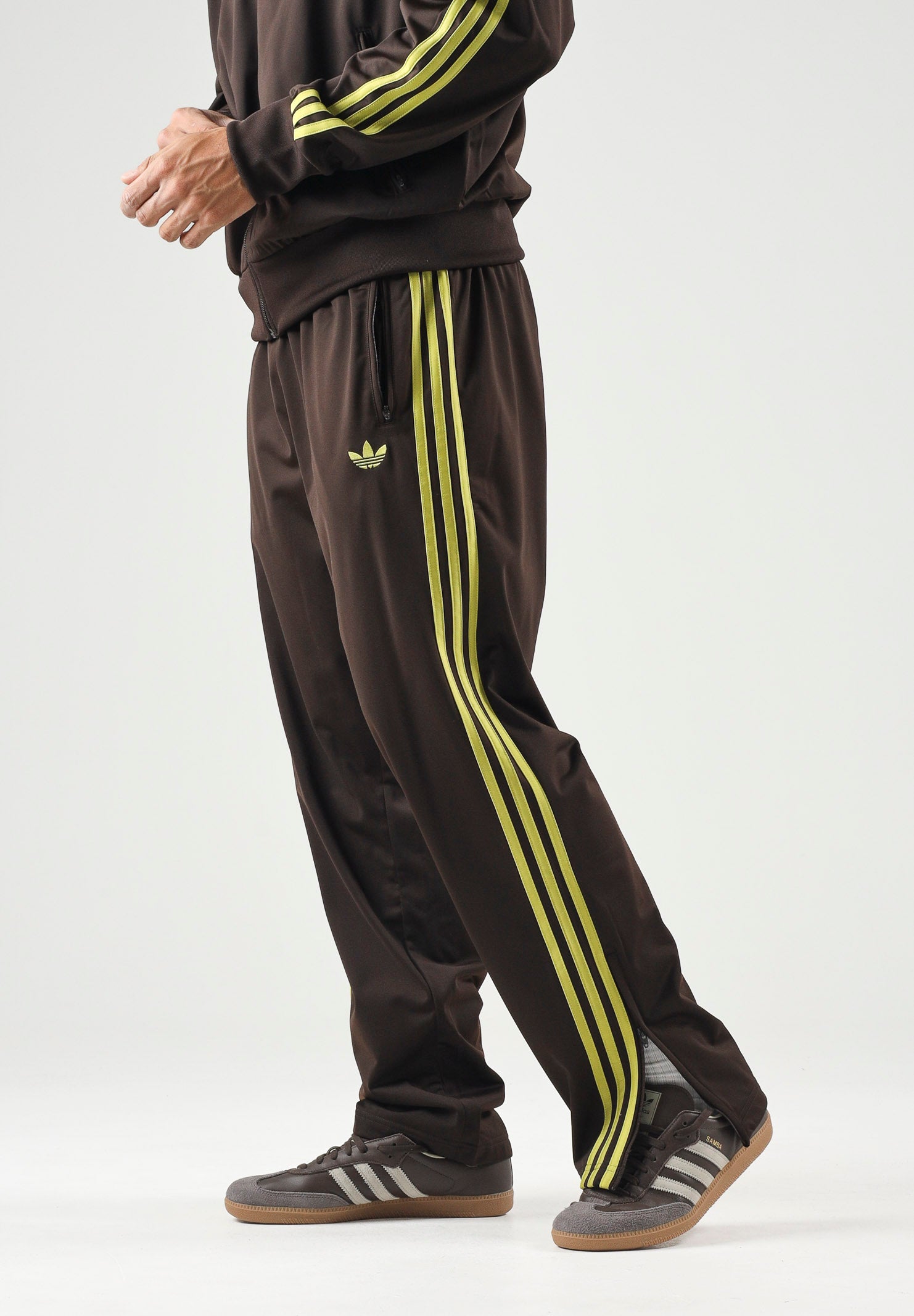 ADIDAS ORIGINALS Pantaloni sportivi Beckenbauer Track Pants AUCO Prelil marrone scuro e giallo da uomo. KZ1206 . ADIDAS ORIGINALS 