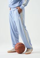 ADIDAS ORIGINALS Pantaloni sportivi Firebird Track Pants Blue Dawn / Warm Vanilla azzurro chiaro e panna uomo. KZ1207 . ADIDAS ORIGINALS 