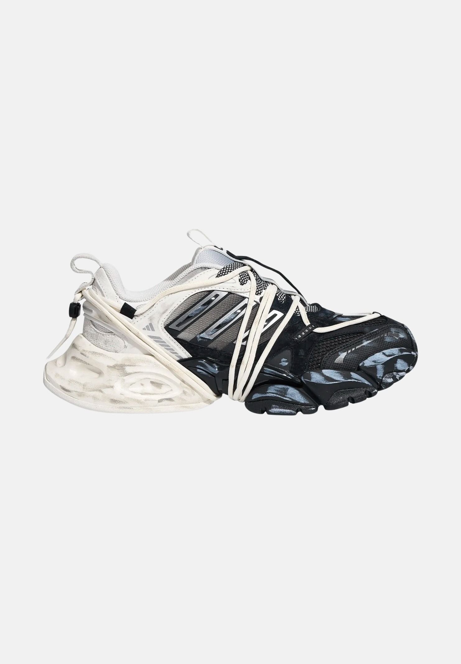 ADIDAS ORIGINALS Sneakers XLG RUNNER DELUXE 2.0 Core Black/Iron Metallic/Silver Metallic, nero e argento, per uomo e donna KZ7201 . ADIDAS ORIGINALS 