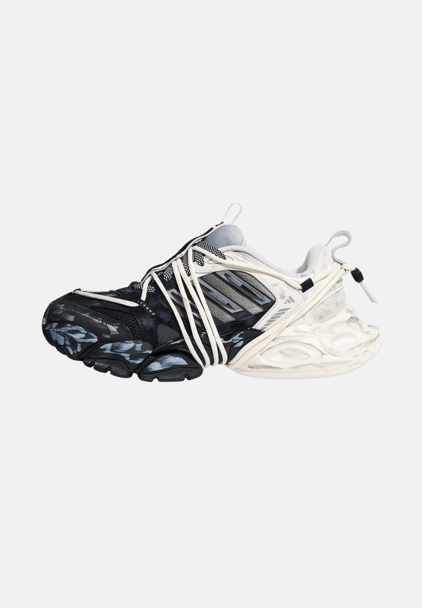 ADIDAS ORIGINALS Sneakers XLG RUNNER DELUXE 2.0 Core Black/Iron Metallic/Silver Metallic, nero e argento, per uomo e donna KZ7201 . ADIDAS ORIGINALS 
