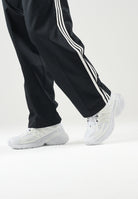 ADIDAS ORIGINALS Sneakers ADISTAR bianca da uomo con design running rétro KZ8301 . ADIDAS ORIGINALS 