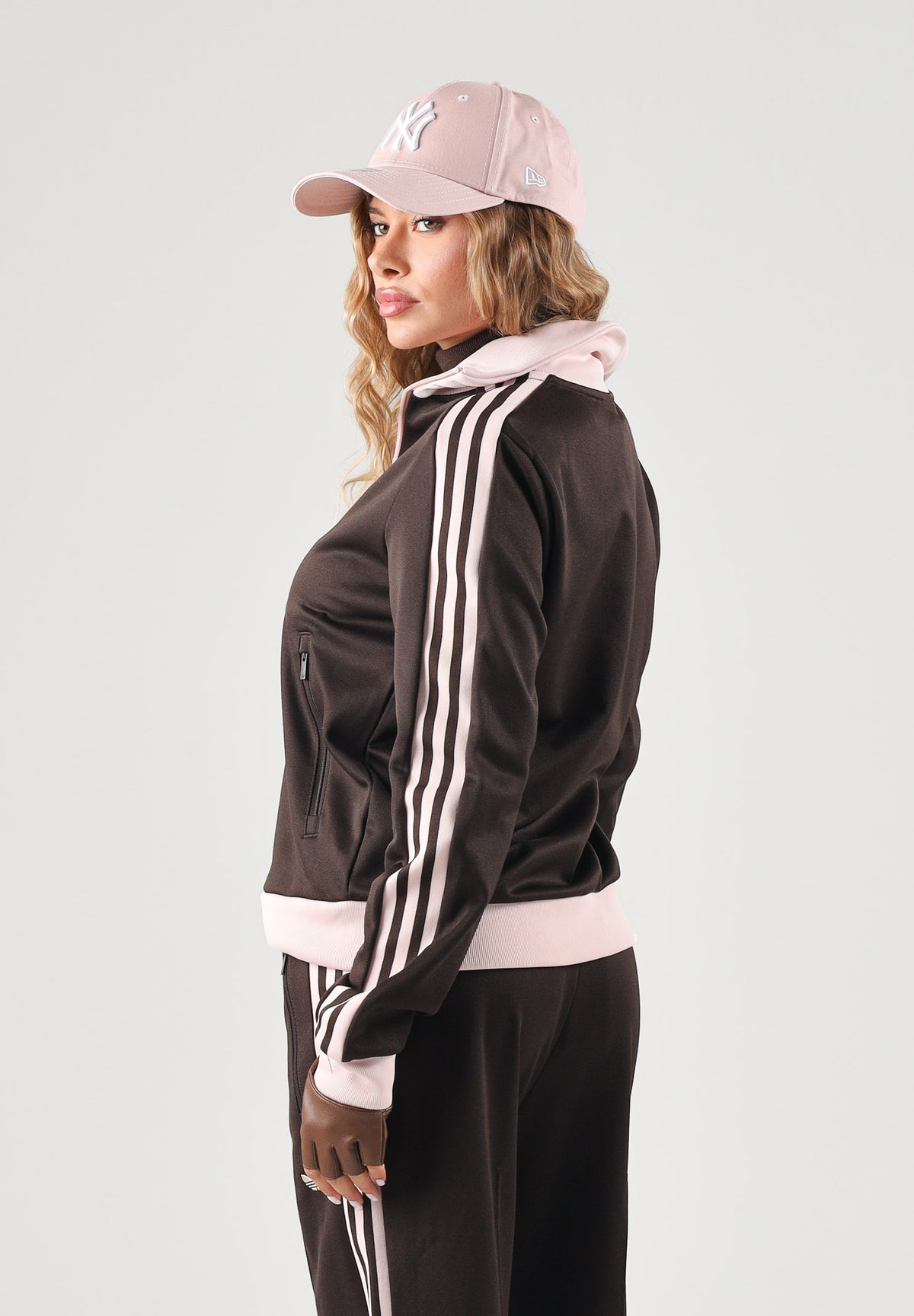 ADIDAS ORIGINALS Felpa con zip CLASSIC TRACK TOP Aurora Coffee, marrone e rosa cipria da donna LC6503 . ADIDAS ORIGINALS 