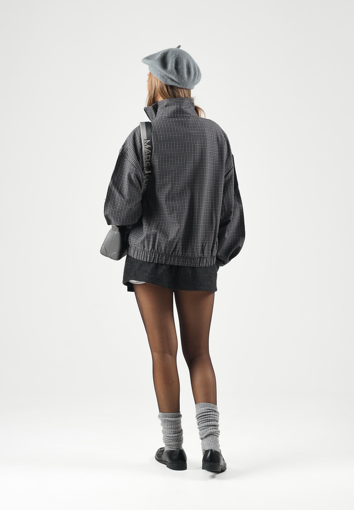 ADIDAS ORIGINALS Giacca a vento CHECKS TRACK TOP nera e grigio antracite da donna con tessuto in microfibra LD5339 . ADIDAS ORIGINALS 