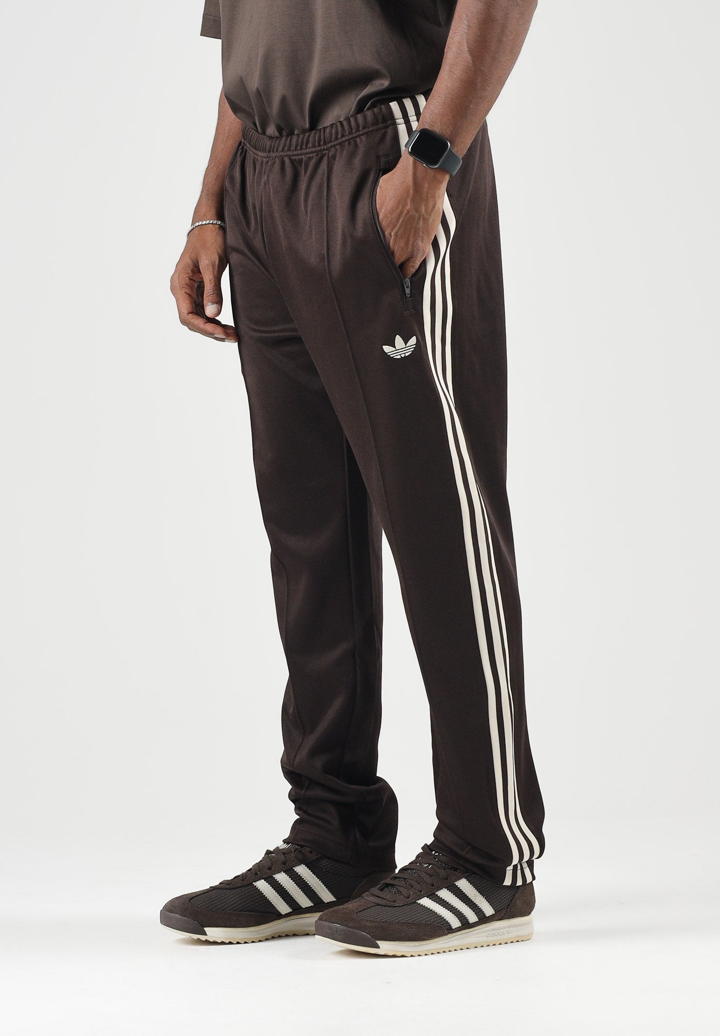ADIDAS ORIGINALS  Pantaloni sportivi SST TRACK PANTS auco- marrone e bianco da uomo. LE7742 . ADIDAS ORIGINALS 