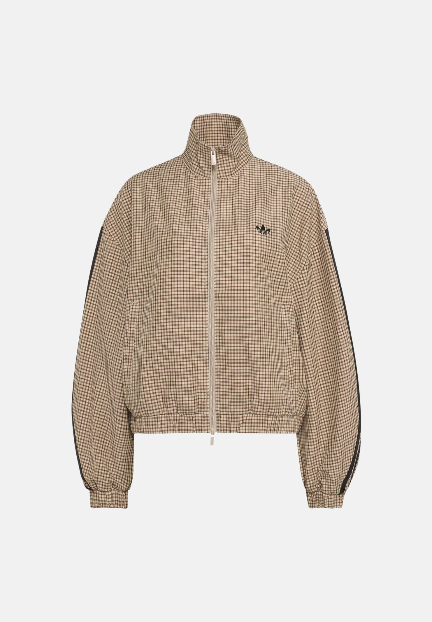 ADIDAS ORIGINALS Felpa con zip CHECKS TRACK TOP Crystal Linen / Aurora Coffee beige sabbia e marrone caffè da donna  con fantasia a quadri tono su tono, collo alto, zip frontale integrale, maniche lunghe con tre strisce laterali e logo Trifoglio sul LE8307 . ADIDAS ORIGINALS 