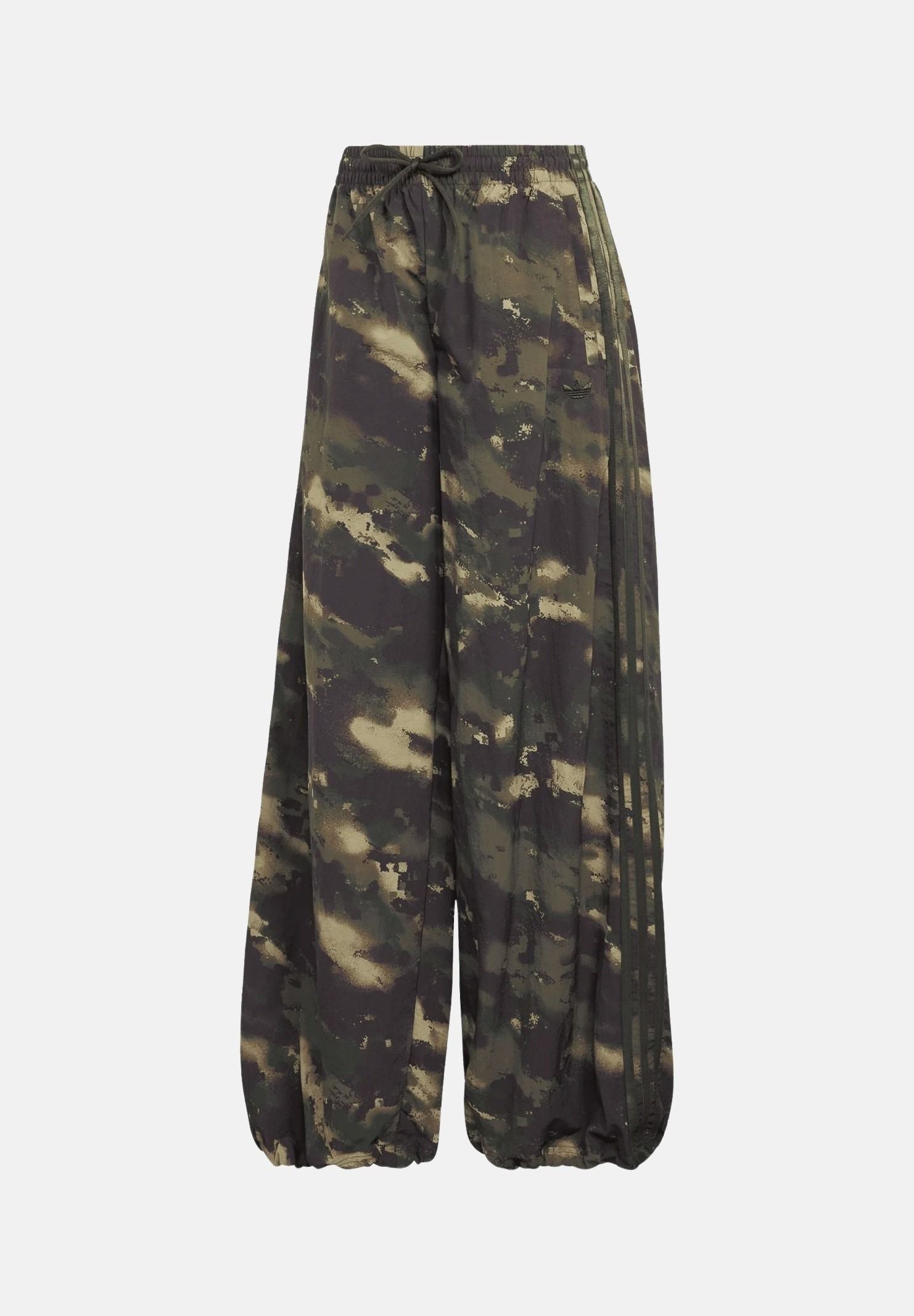 ADIDAS ORIGINALS Pantaloni CAMOUFLAGE ADILENIUM verde militare uomo donna, in ripstop, con gamba ampia, coulisse e fondo regolabile. LF3003 . ADIDAS ORIGINALS 