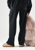 ADIDAS PERFORMANCE Pantaloni ESSENTIALS neri da donna. JC5921 . ADIDAS PERFORMANCE 