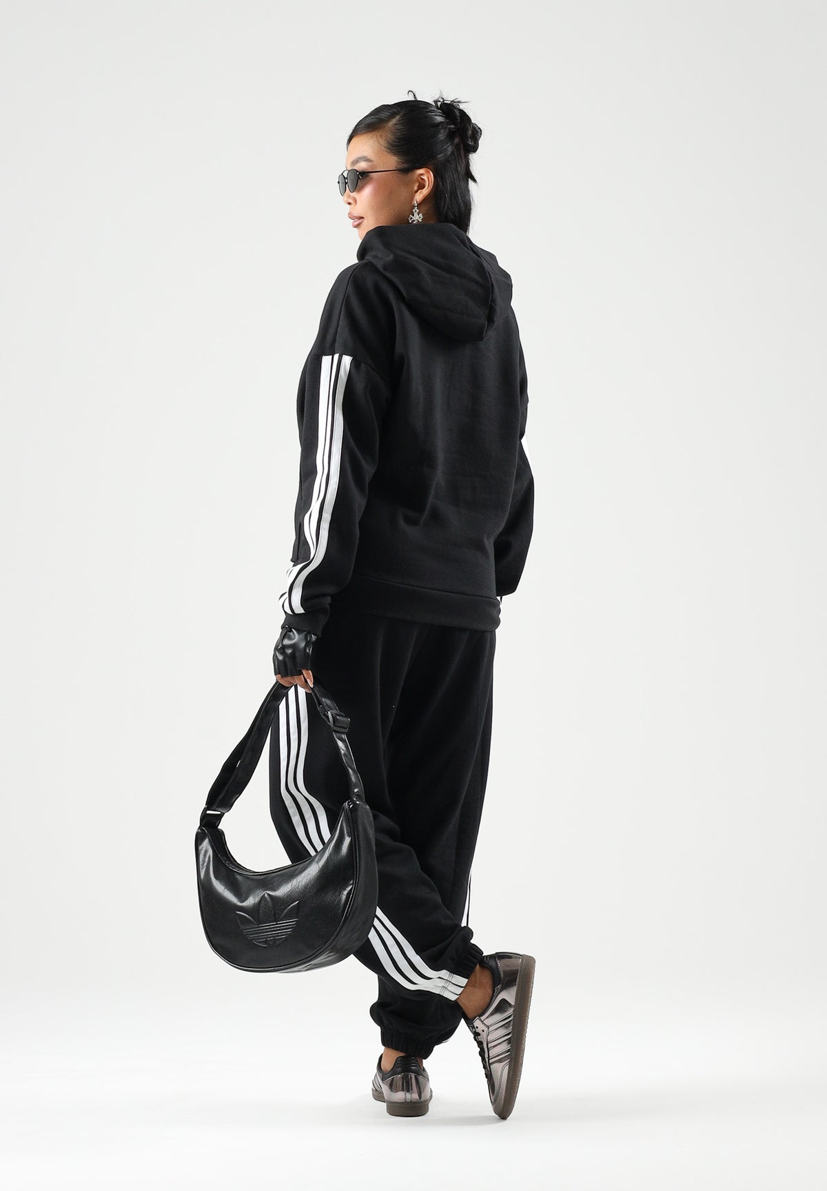 ADIDAS PERFORMANCE Felpa girocollo ESSENTIALS 3-STRIPES nera da donna JX2538 . ADIDAS PERFORMANCE 