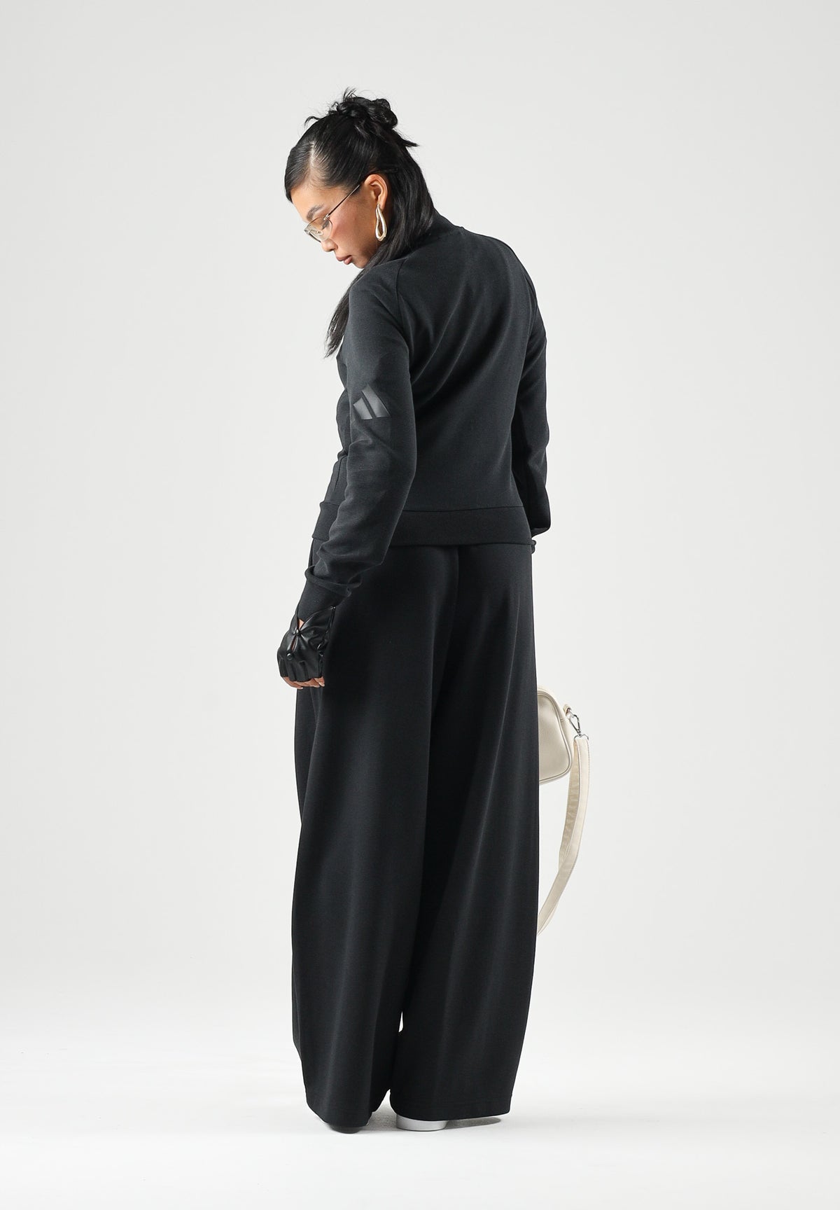ADIDAS PERFORMANCE Pantaloni SOFT LUX STRAIGHT neri da donna KE6823 . ADIDAS PERFORMANCE 