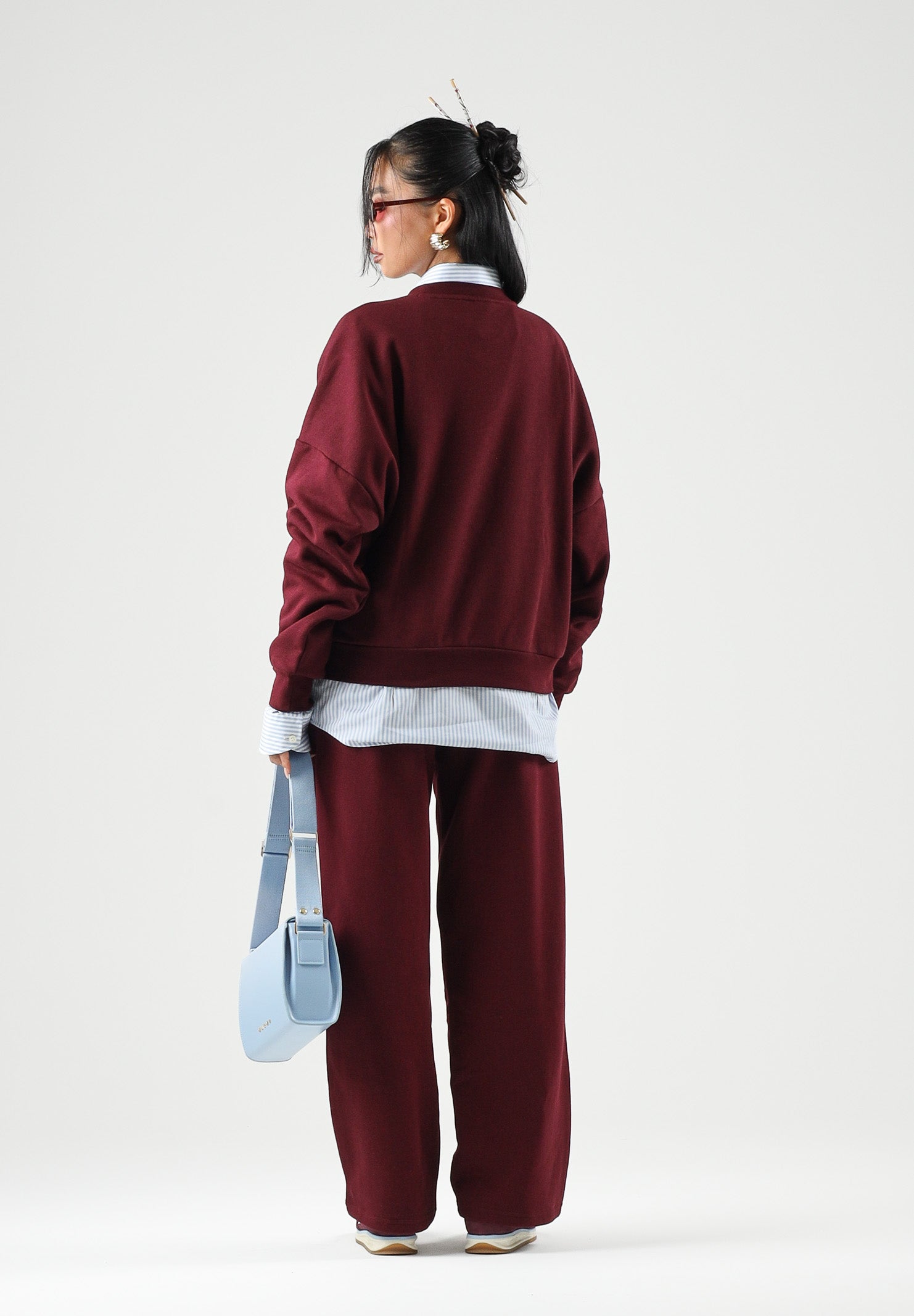 ADIDAS PERFORMANCE Pantaloni ESSENTIALS SMALL bordeaux con logo laterale da donna KF8426 . ADIDAS PERFORMANCE 