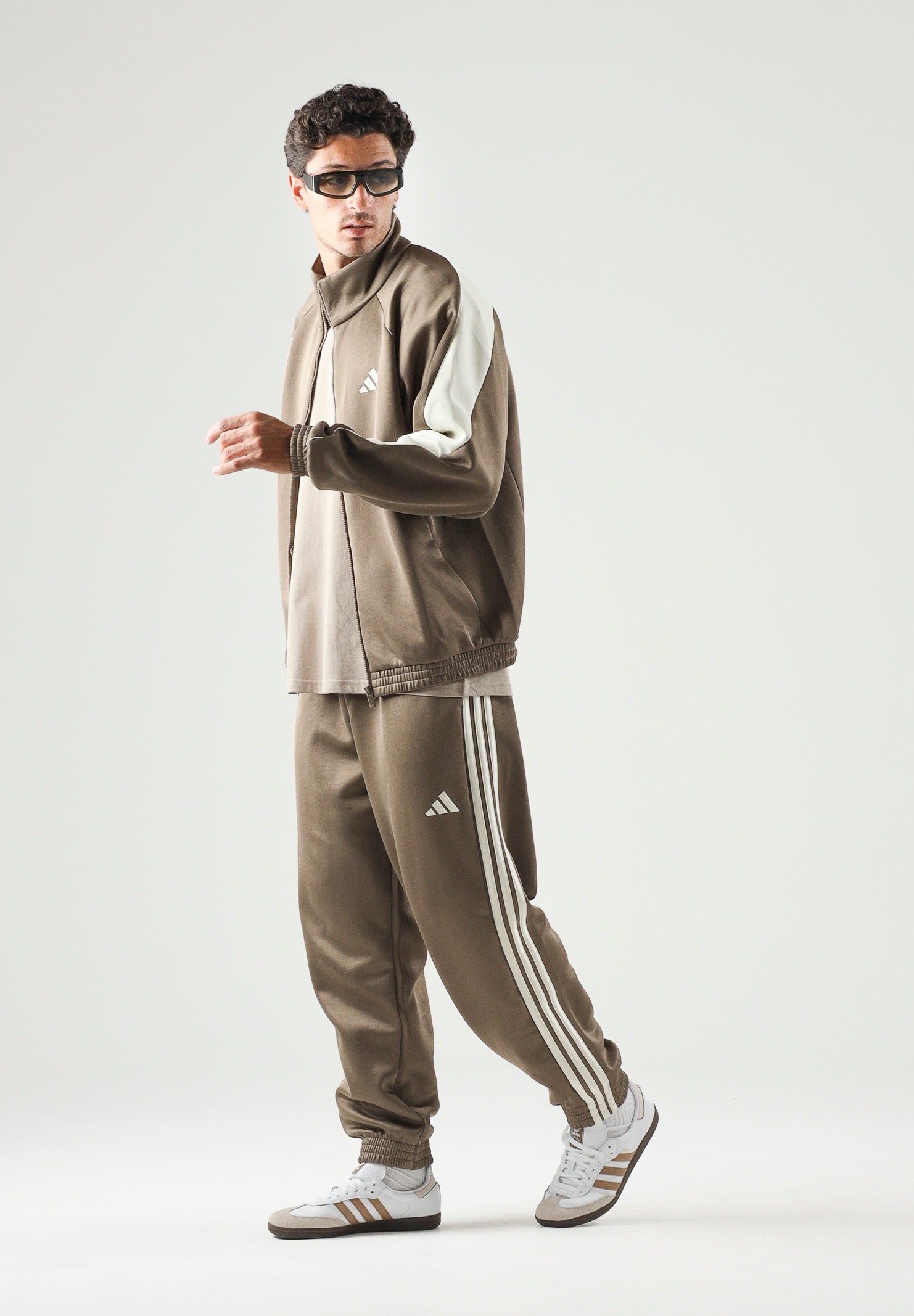 ADIDAS PERFORMANCE Pantaloni sportivi Stadium Khaki Six / Ivory beige e avorio uomo. KR5300 . ADIDAS PERFORMANCE 