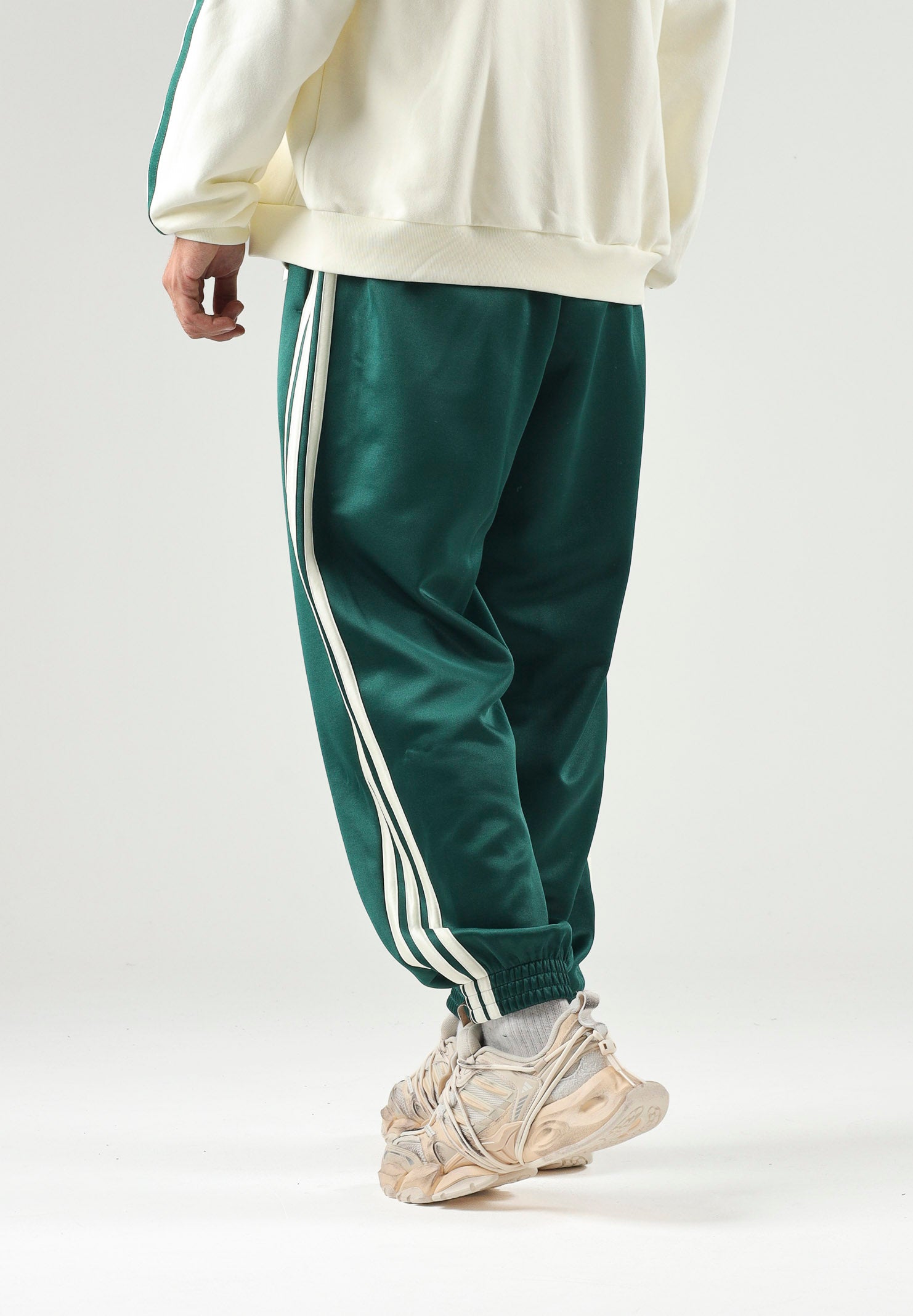 ADIDAS PERFORMANCE pantaloni sportivi Stadium Track Pants Collegiate Green/Ivory verde e avorio da uomo. KR7787 . ADIDAS PERFORMANCE 