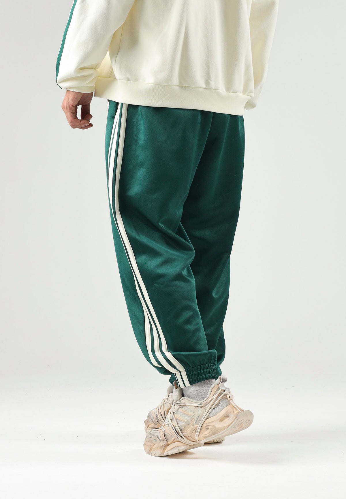 ADIDAS PERFORMANCE Pantaloni sportivi STADIUM PANTS ivory-verde da uomo<BR/> KR7787 . ADIDAS PERFORMANCE 
