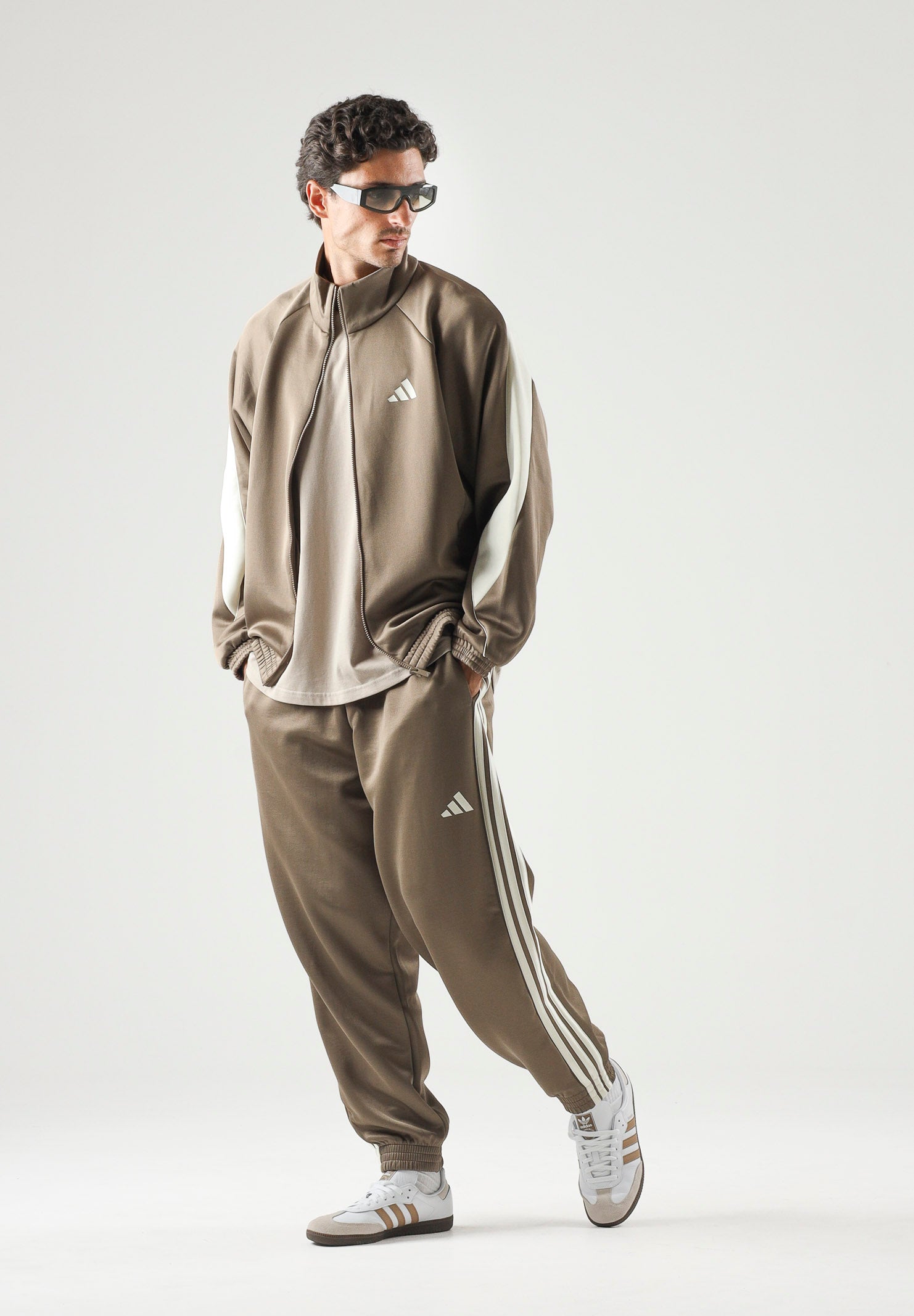 ADIDAS PERFORMANCE Felpa con zip Stadium Khaki Six beige e avorio uomo. KR7795 . ADIDAS PERFORMANCE 