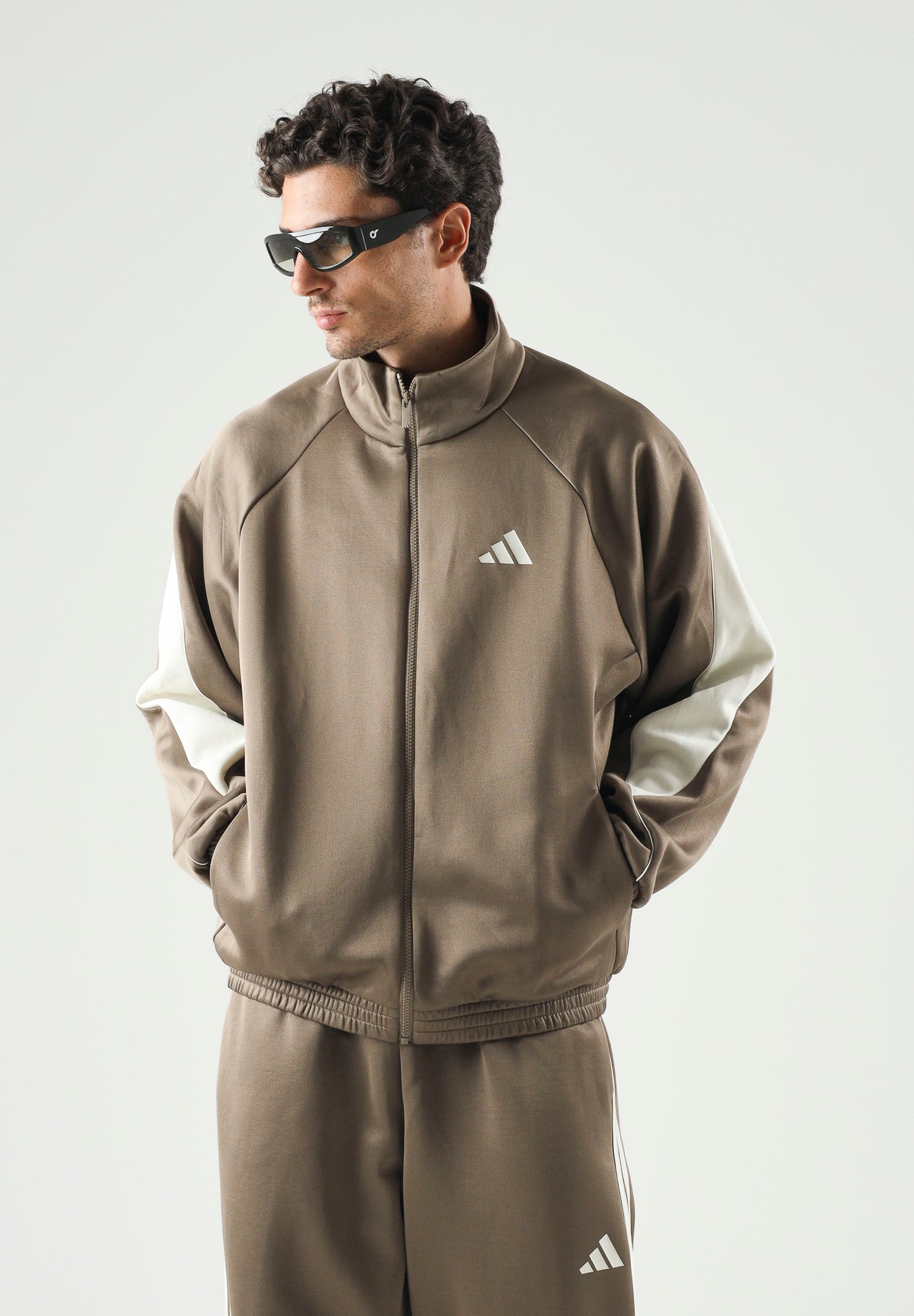 ADIDAS PERFORMANCE Felpa con zip Stadium Khaki Six beige e avorio uomo. KR7795 . ADIDAS PERFORMANCE 