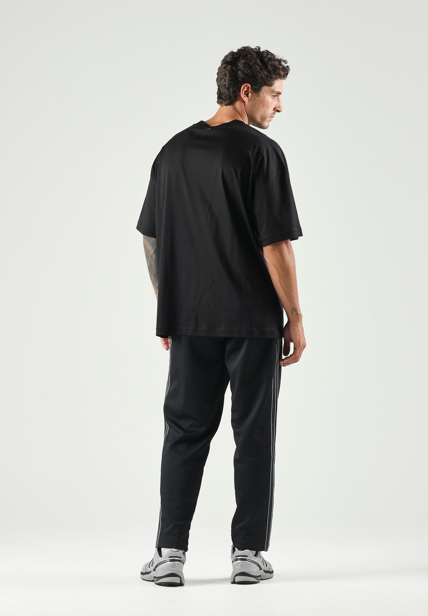 ADIDAS PERFORMANCE Pantaloni sportivi Stadium Regular Fit Piqué Track Pants Black nero con dettagli grigi e avorio uomo. KV5918 . ADIDAS PERFORMANCE 