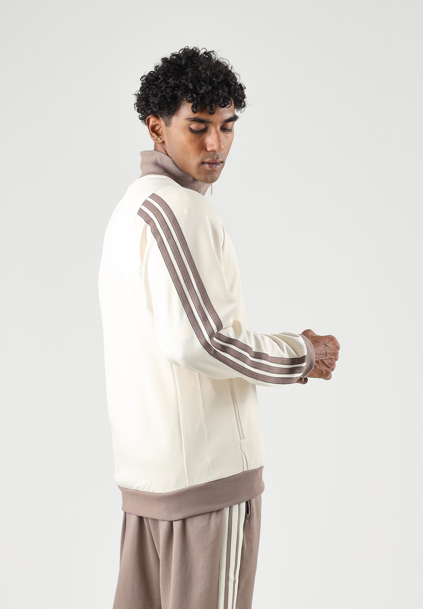 ADIDAS PERFORMANCE  Felpa con zip STADIUM beige-burro con dettagli marroni  da uomo. KV8380 . ADIDAS PERFORMANCE 