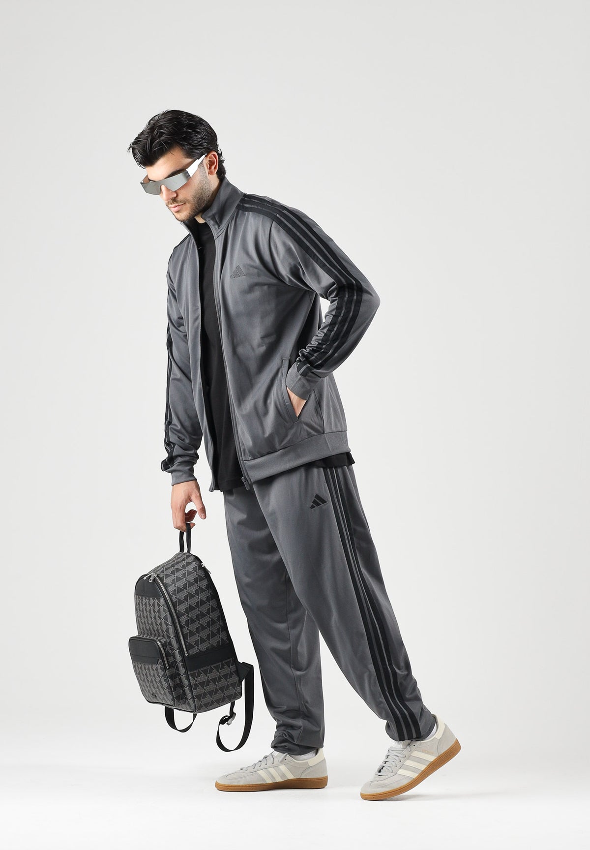 ADIDAS PERFORMANCE Tuta sportiva GREFIV/BLAC grigio e nero da uomo con mini logo KY2274 . ADIDAS PERFORMANCE 