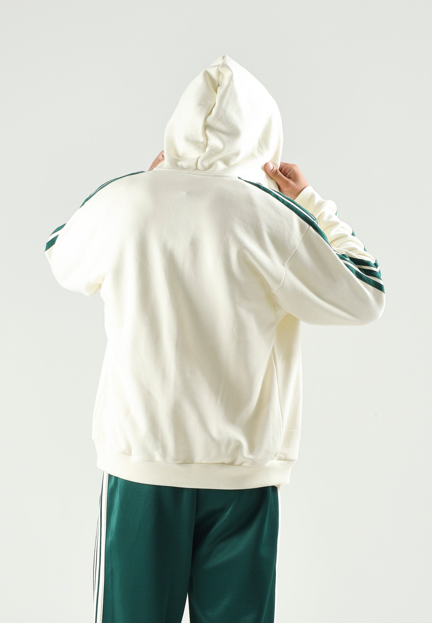 ADIDAS PERFORMANCA  felpa con cappuccio e zip Essentials 3-Stripes Fleece Full-Zip HoodieIvory/Collegiate Green avorio e verde da uomo. KY4149 . ADIDAS PERFORMANCE 