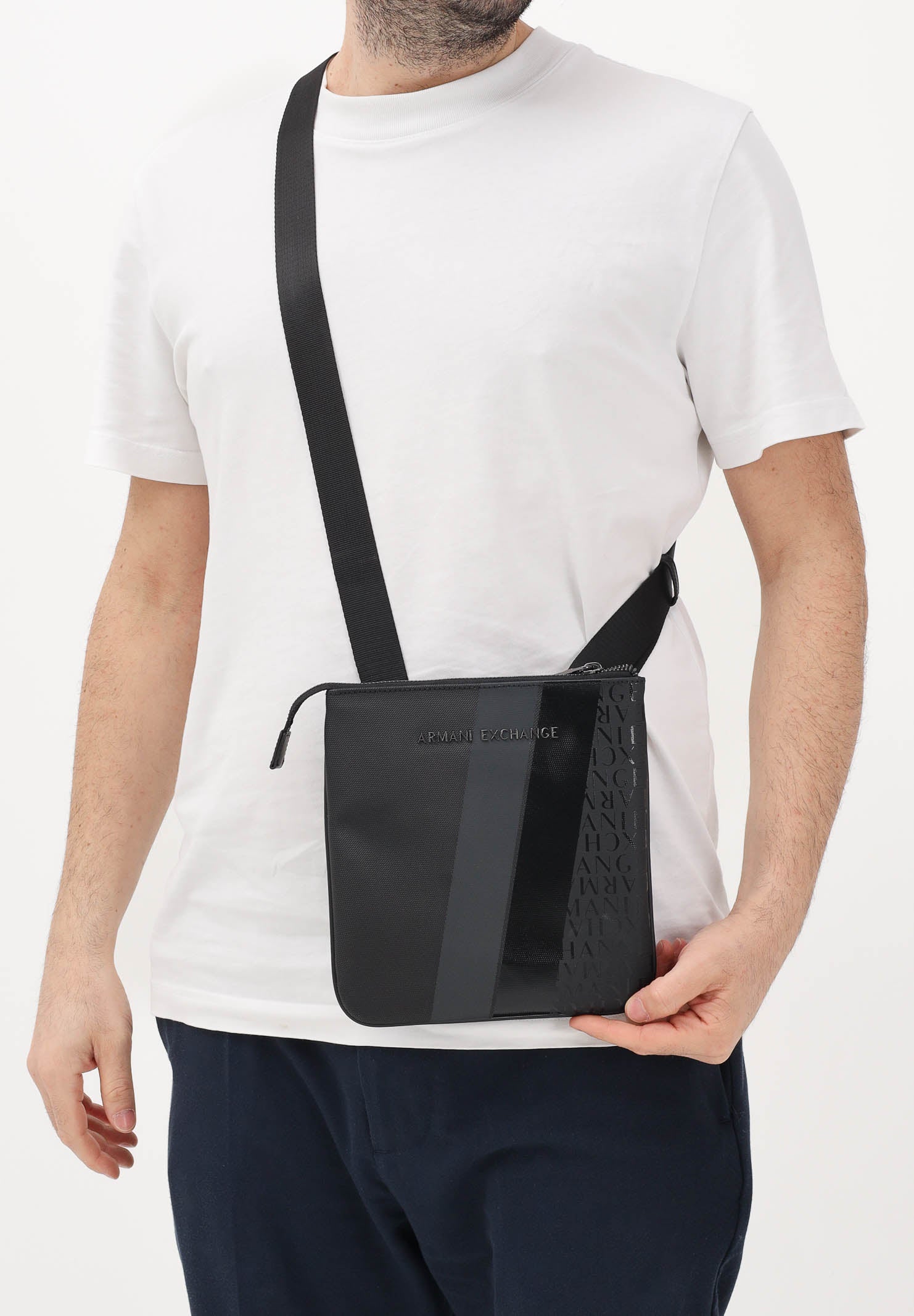 ARMANI EXCHANGE Borsello nero da uomo XM000164AF11935 MC034 ARMANI EXCHANGE 