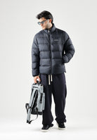 ARMANI EXCHANGE Piumino blu da uomo con collo alto e chiusura frontale con zip integrale XM001575AF16927 UB101 ARMANI EXCHANGE 