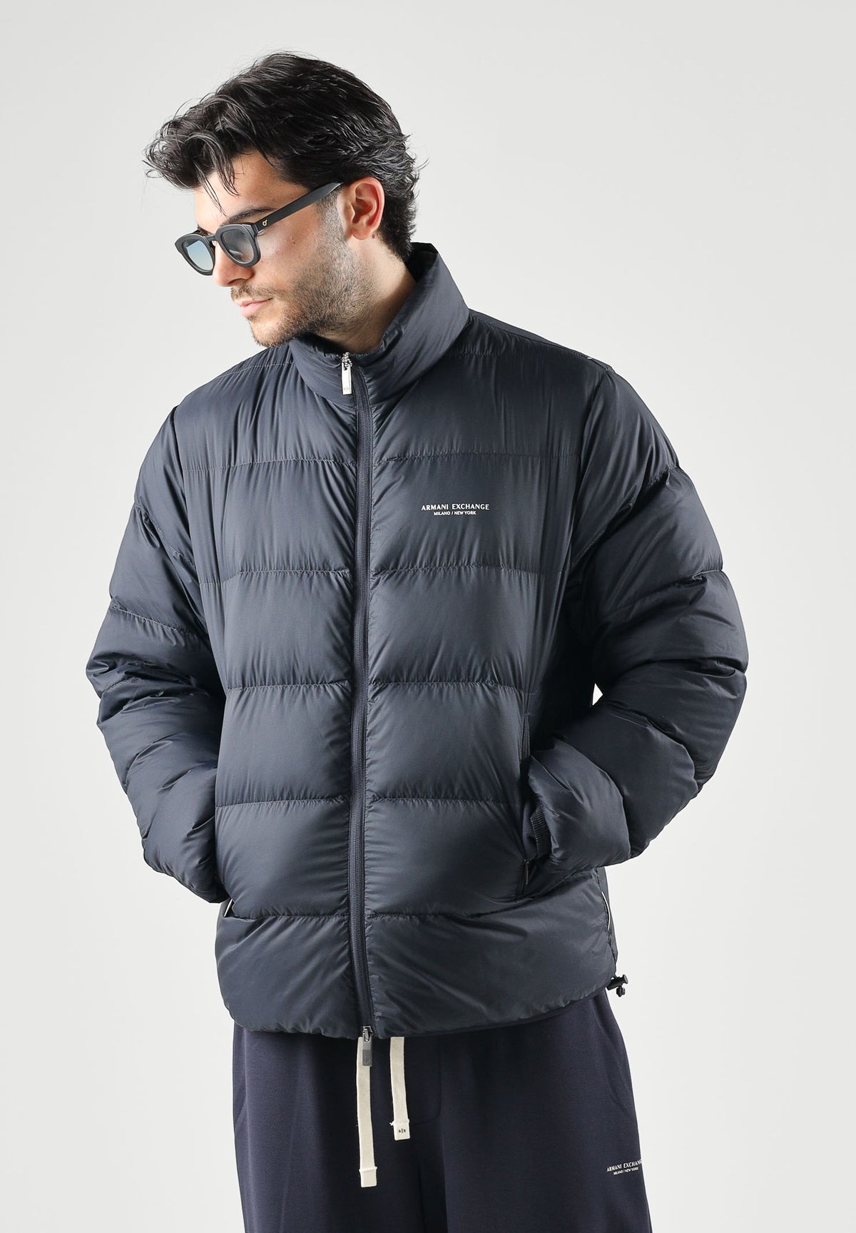 ARMANI EXCHANGE Piumino blu da uomo con collo alto e chiusura frontale con zip integrale XM001575AF16927 UB101 ARMANI EXCHANGE 