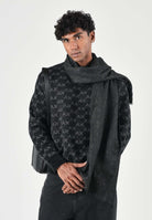ARMANI EXCHANGE Pashmina nera per uomo e donna con motivo logo all-over e frange sottili. XM001714AF17470 FC361 ARMANI EXCHANGE 