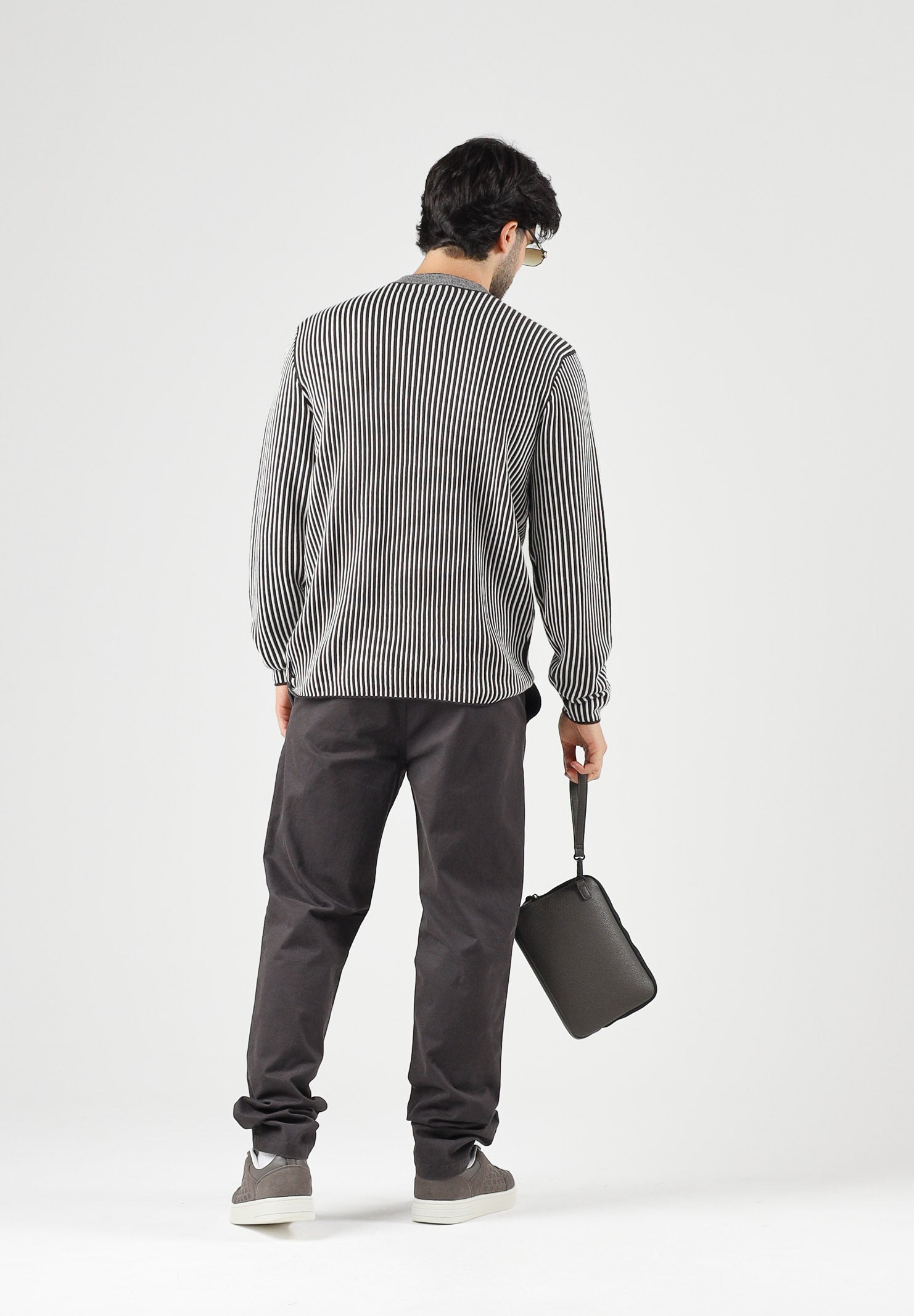 ARMANI EXCHANGE Maglione girocollo grigia per uomo con lavorazione a righe e logo sul petto. XM002723AF11965 M8437 ARMANI EXCHANGE 