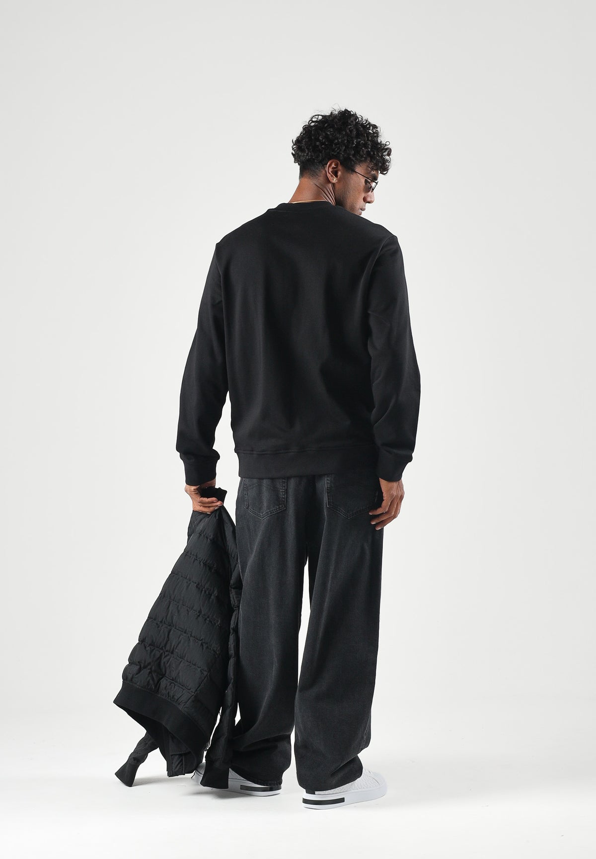 ARMANI EXCHANGE Felpa girocollo nera da uomo con maxi logo A|X 1991 in rilievo sul petto XM002801AF20934 UC001 ARMANI EXCHANGE 