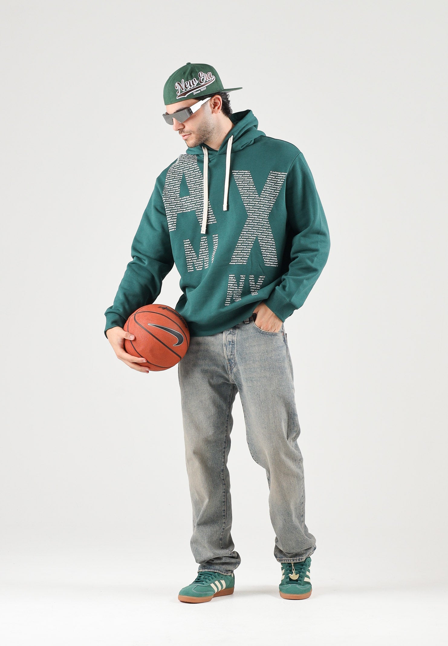 ARMANI EXCHANGE Felpa con cappuccio  JUNE BUG verde per uomo con coulisse e maxi logo grafico sul petto. XM002805AF26361 U7330 ARMANI EXCHANGE 