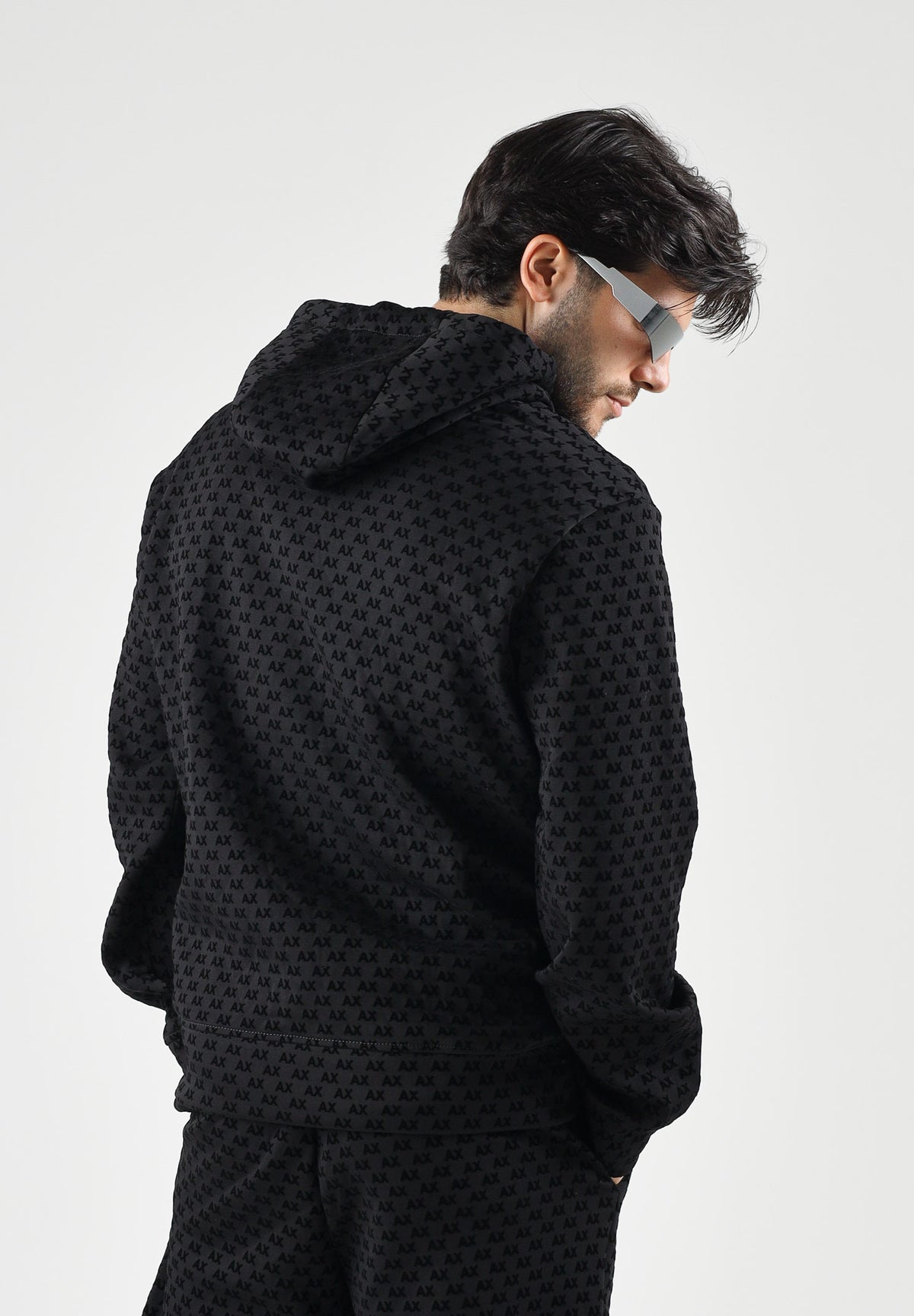 ARMANI EXCHANGE Felpa con cappuccio black per uomo con coulisse e tasca a marsupio centrale. XM002903AF10818 UC001 ARMANI EXCHANGE 