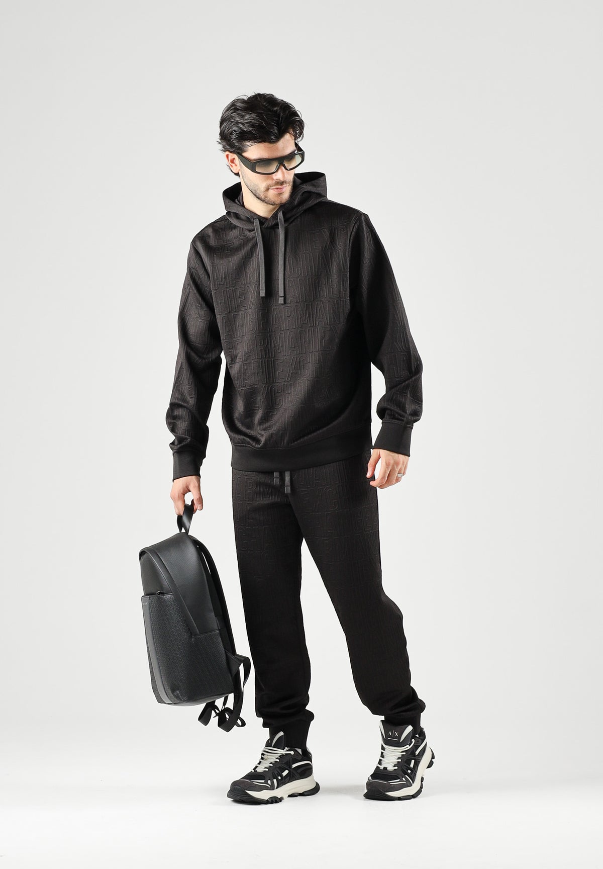 ARMANI EXCHANGE Felpa con cappuccio nero per uomo con tasca a marsupio frontale XM002906AF21862 U8128 ARMANI EXCHANGE 