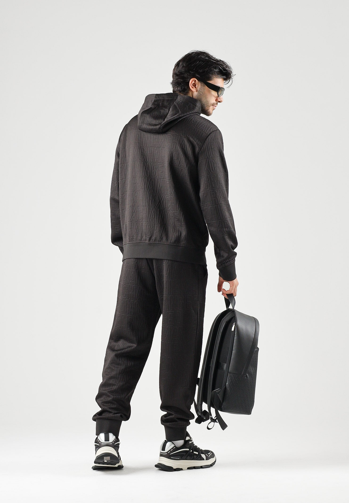 ARMANI EXCHANGE Pantaloni marroni da uomo con coulisse in vita e polsini elasticizzati alle caviglie XM002907AF21862 U8128 ARMANI EXCHANGE 