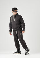 ARMANI EXCHANGE Pantaloni JOGGER licorice-marrone per uomo con vita regolabile e polsini elasticizzati. XM002914AF26047 U8128 ARMANI EXCHANGE 