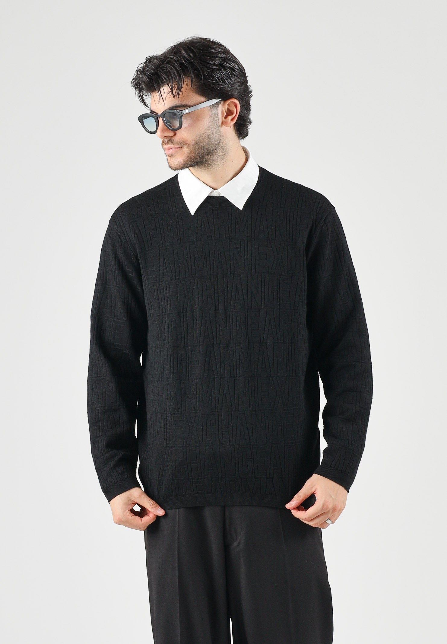 ARMANI EXCHANGE Maglia girocollo nero  da uomo con motivo texturizzato sul petto XM002986AF10454 UC001 ARMANI EXCHANGE 